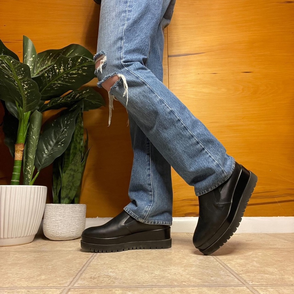 Cordani black platform loafers